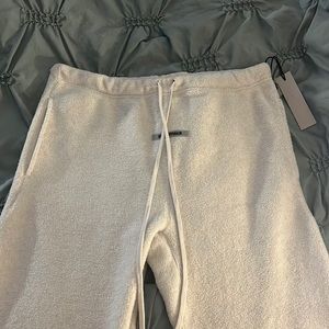 Fear of God essentials fleece sweatpants size large never worn